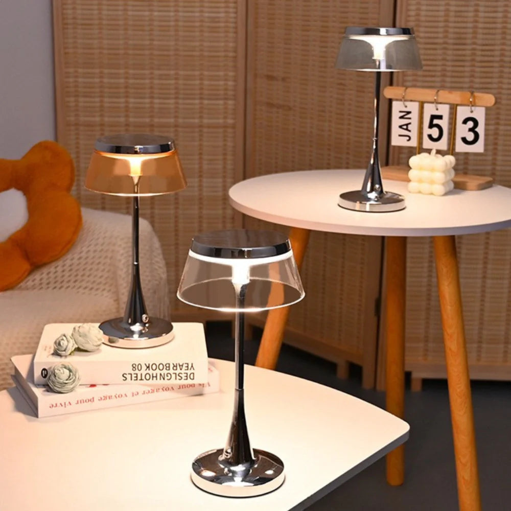 Lustra™ Table Lamp