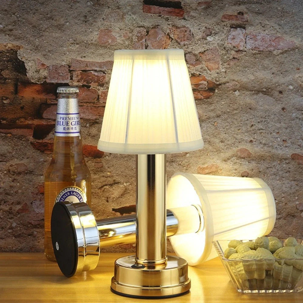 Retro Elegance Table Lamp