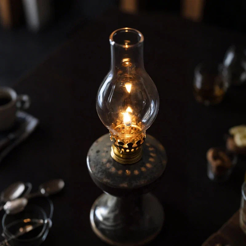 Stillflame™ Oil Lantern