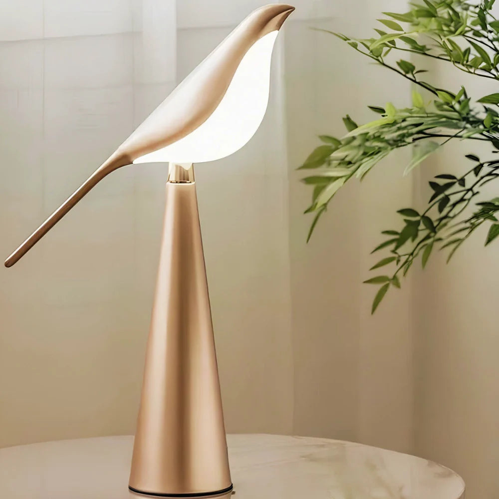 Serene Magpie Light