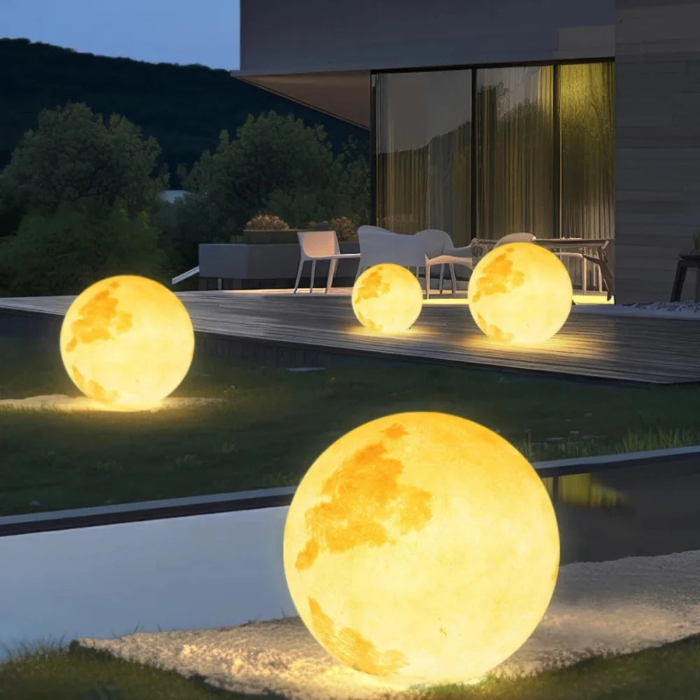 Selene™ Moon Garden Light