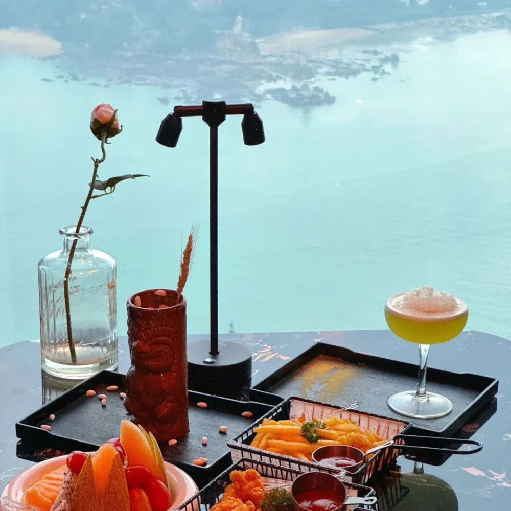 FlexSpot™ Table Lamp