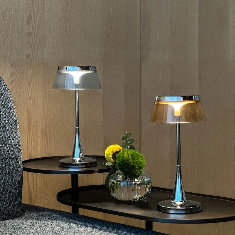 Lustra™ Table Lamp