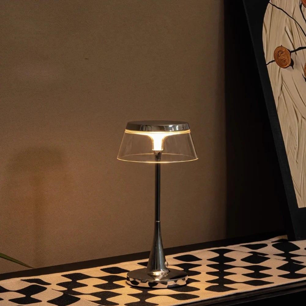 Lustra™ Table Lamp