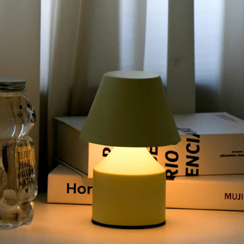 Oblo™ Table Lamp