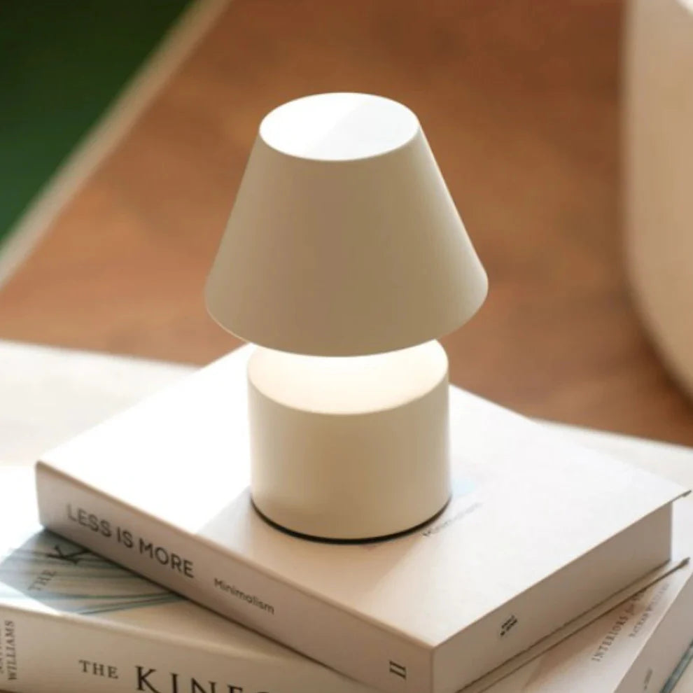 Oblo™ Table Lamp