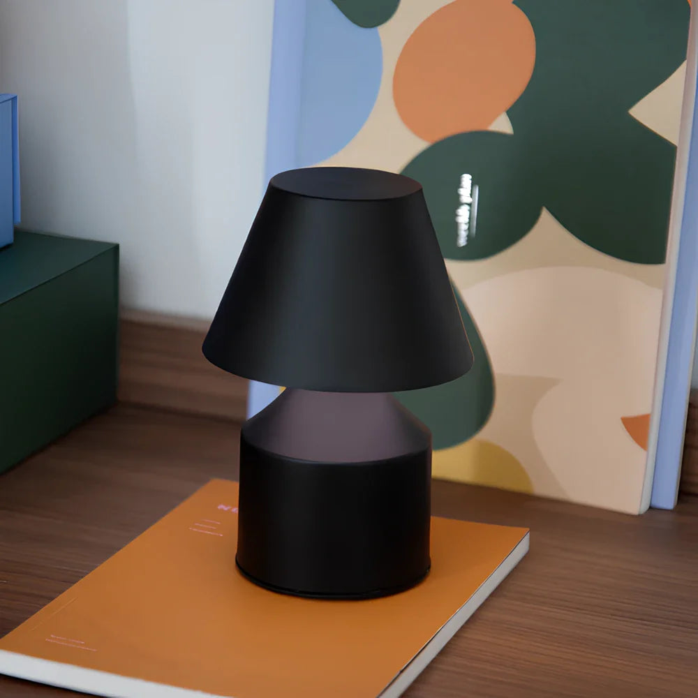 Oblo™ Table Lamp