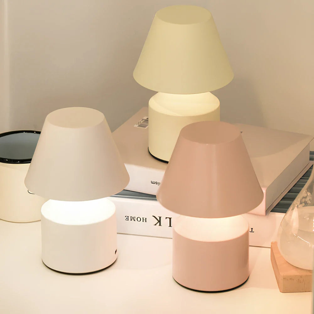 Oblo™ Table Lamp