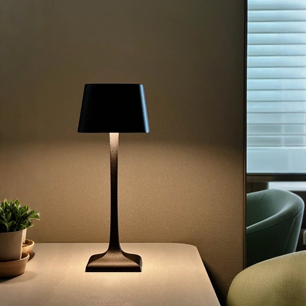 Eleganza™ Table Lamp
