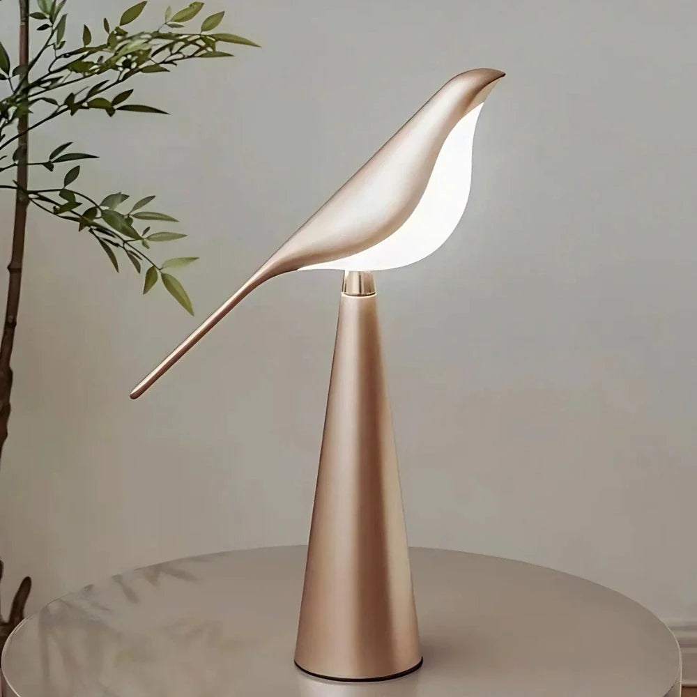 Serene Magpie Light