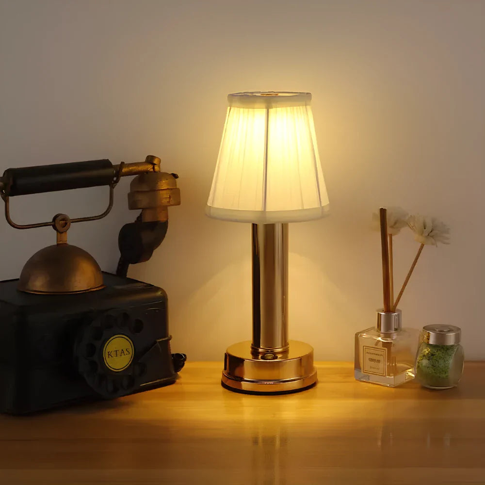 Retro Elegance Table Lamp
